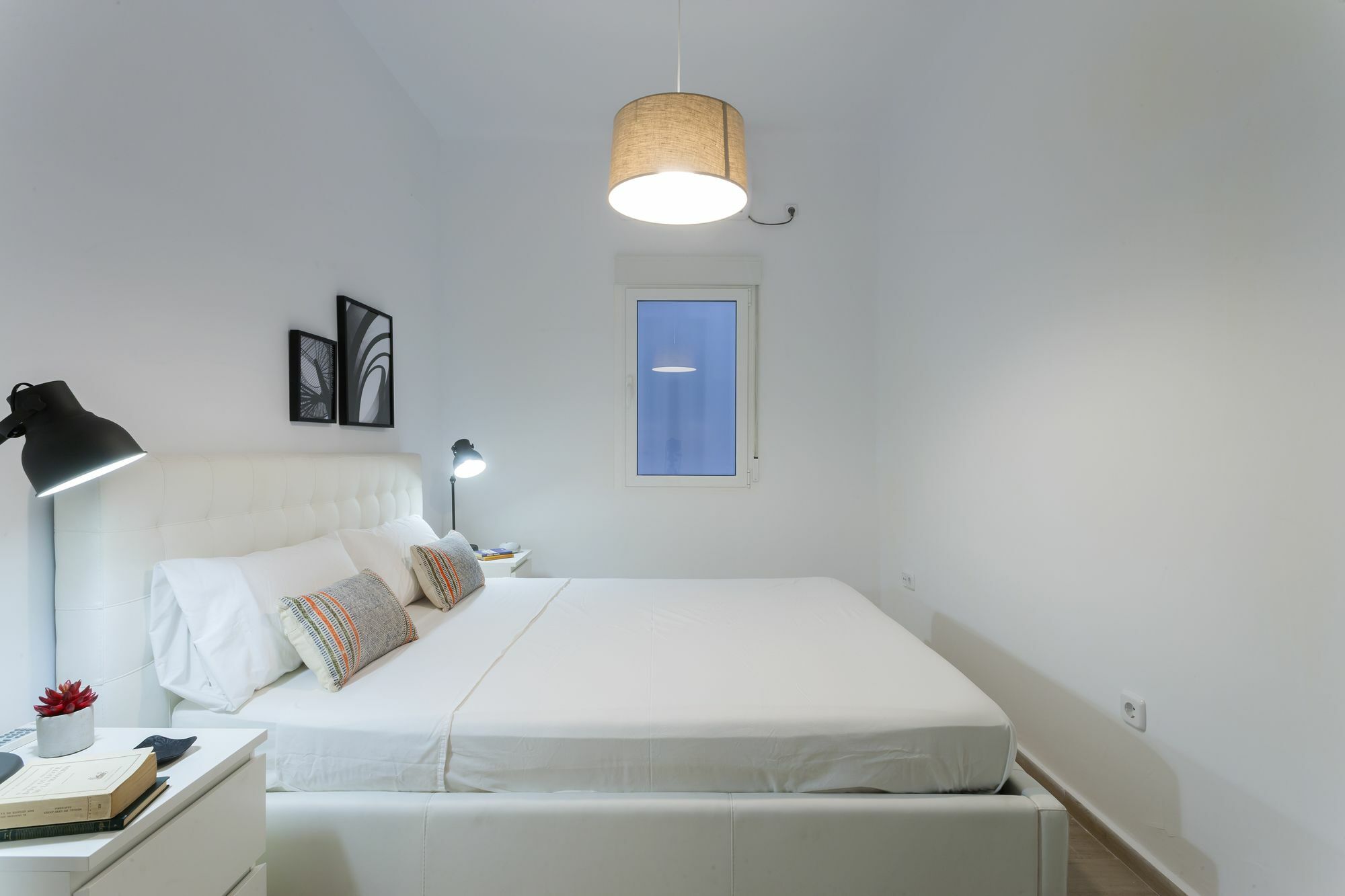 Dobo Rooms Ronda De Segovia 마드리드 외부 사진