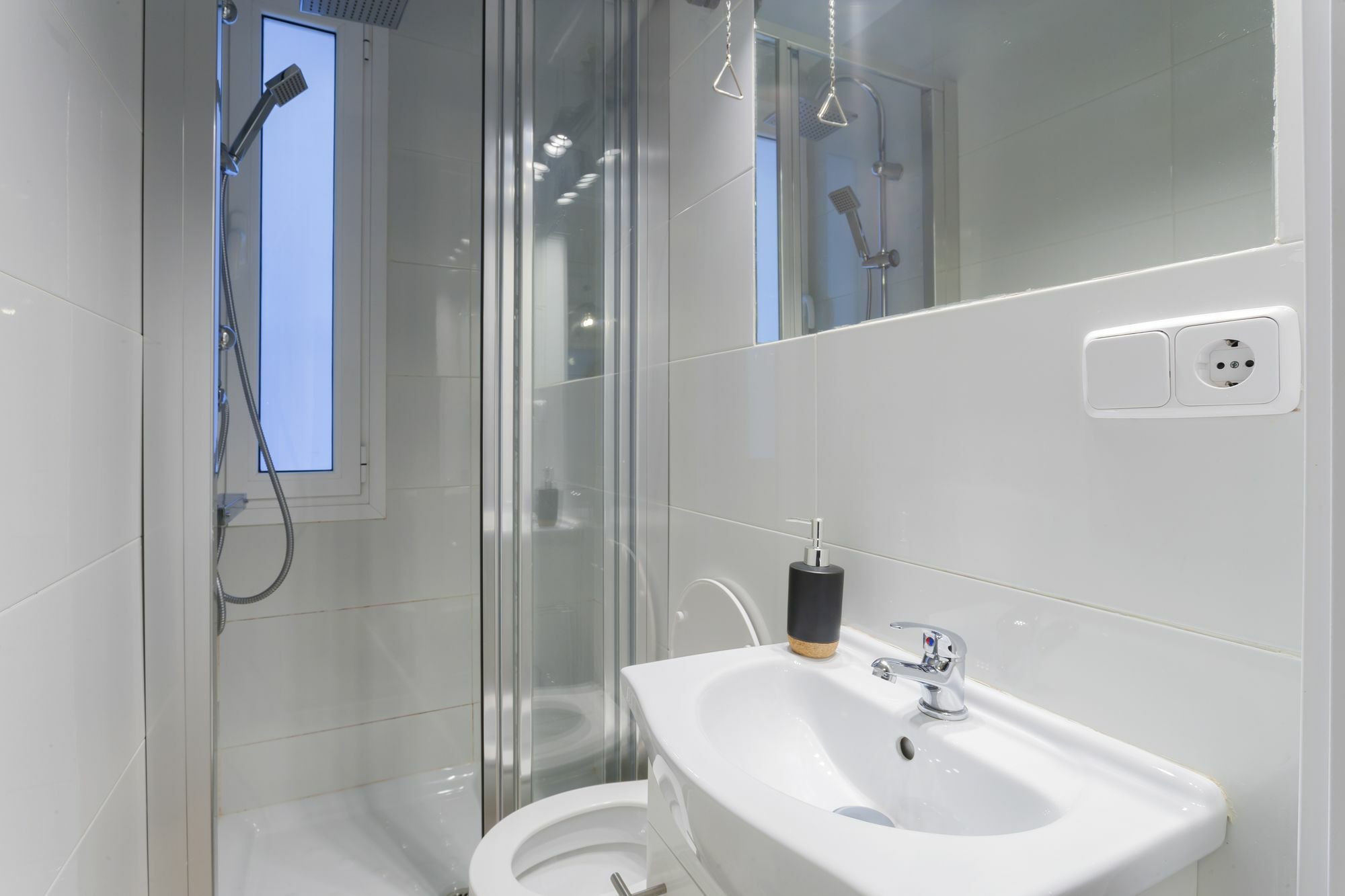 Dobo Rooms Ronda De Segovia 마드리드 외부 사진